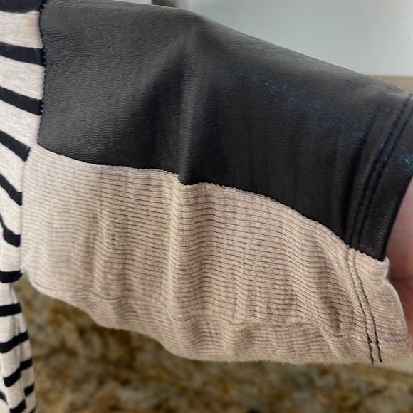 Club Monaco , size m , black and Grey long sleeve with faux leather! - Picture 4 of 4